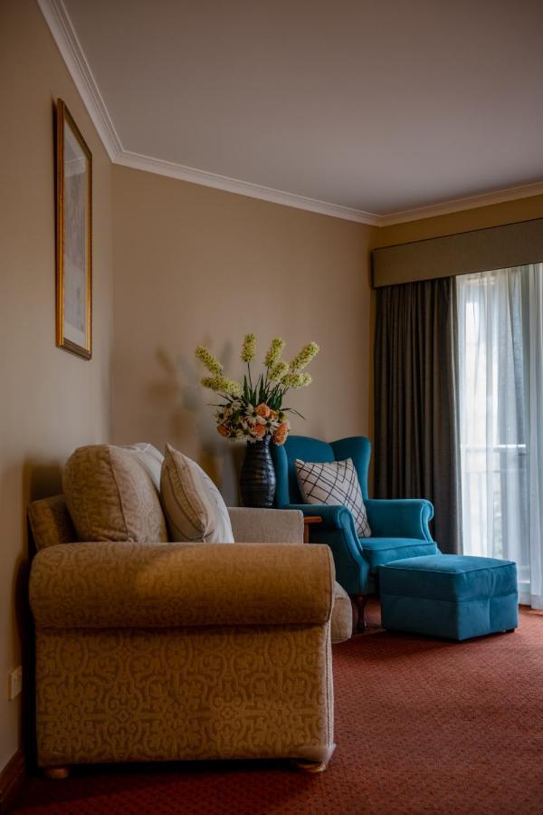 Hotel Gateway On Monash Notting Hill Esterno foto