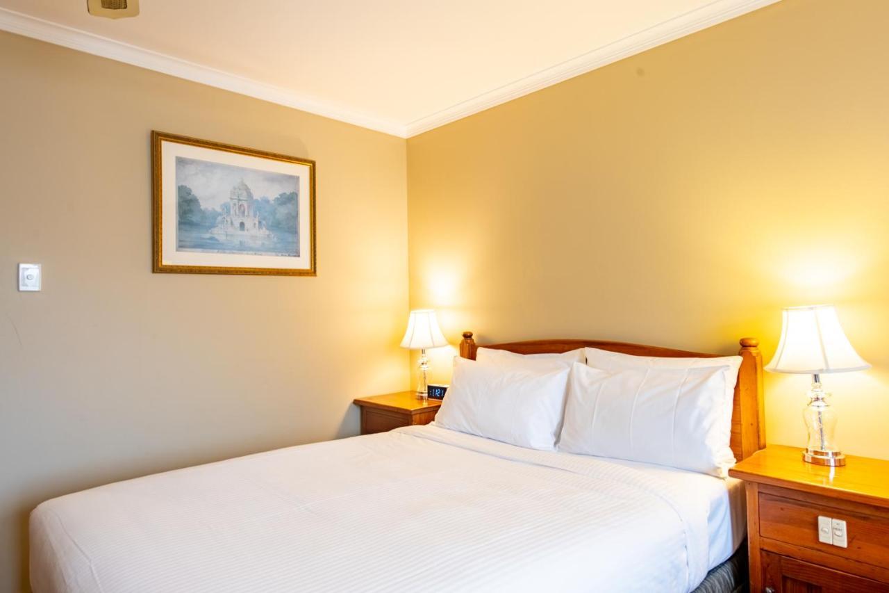 Hotel Gateway On Monash Notting Hill Esterno foto