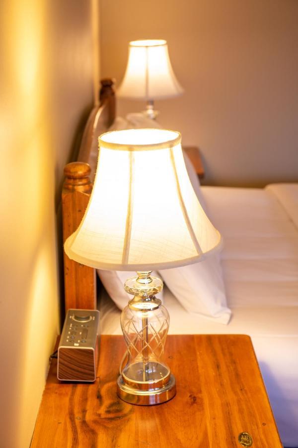 Hotel Gateway On Monash Notting Hill Esterno foto