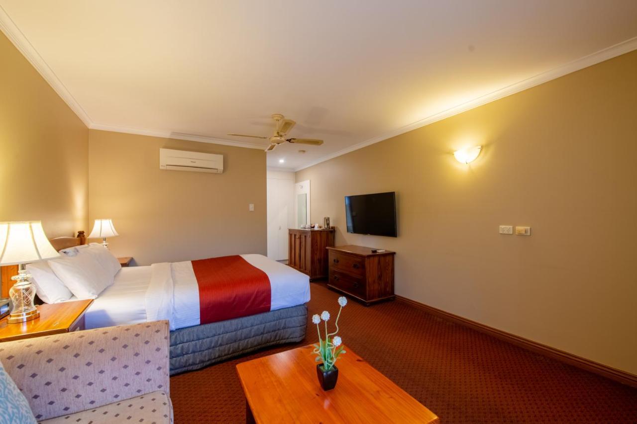 Hotel Gateway On Monash Notting Hill Esterno foto