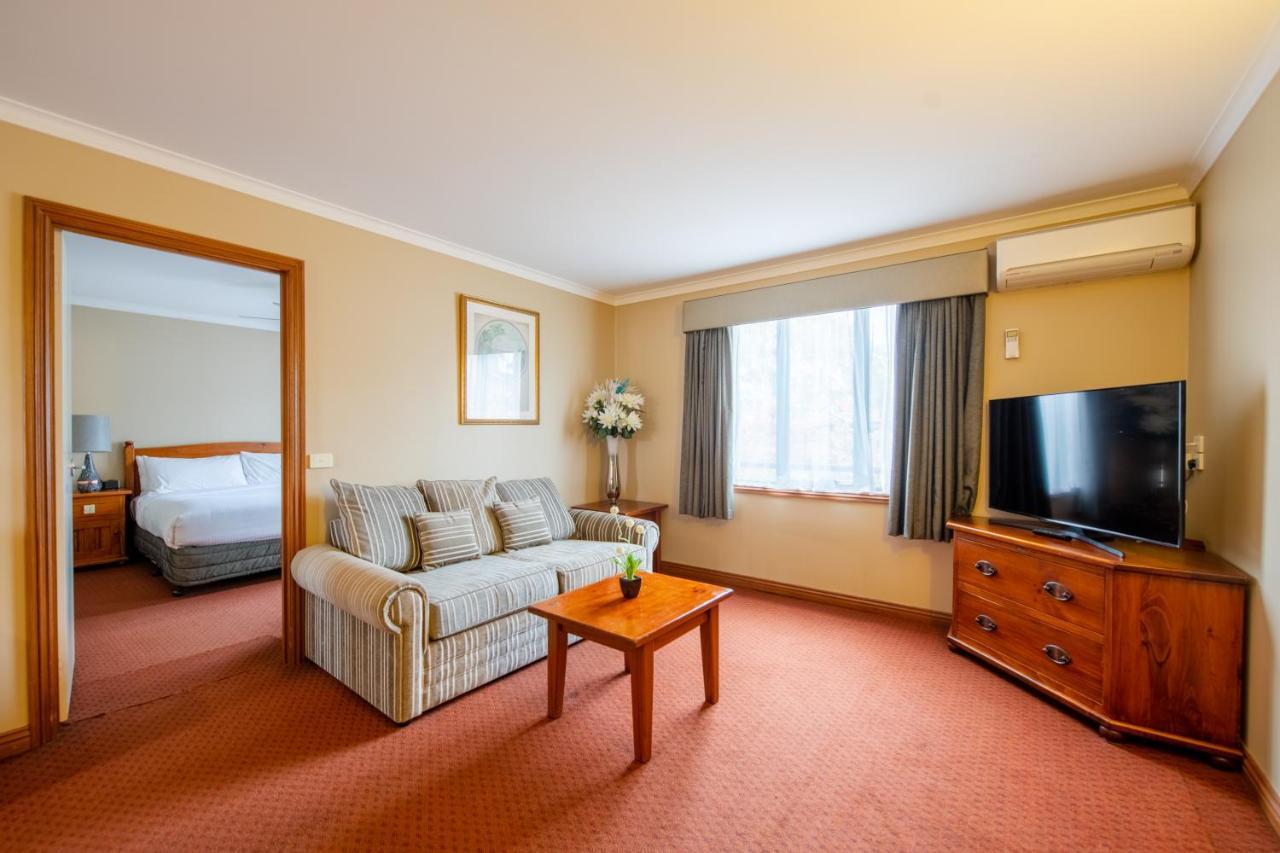Hotel Gateway On Monash Notting Hill Esterno foto
